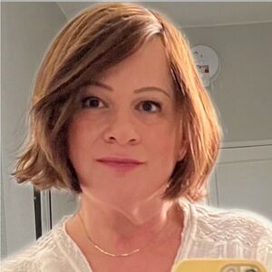 Meet your Posher, Debbie